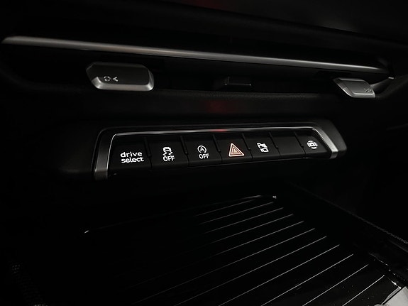 Audi Q3 15 of 16