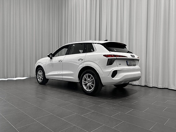 Audi Q3 3 of 5