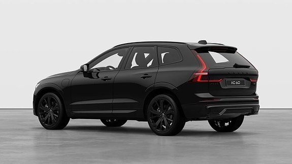 Volvo XC60 3 of 5