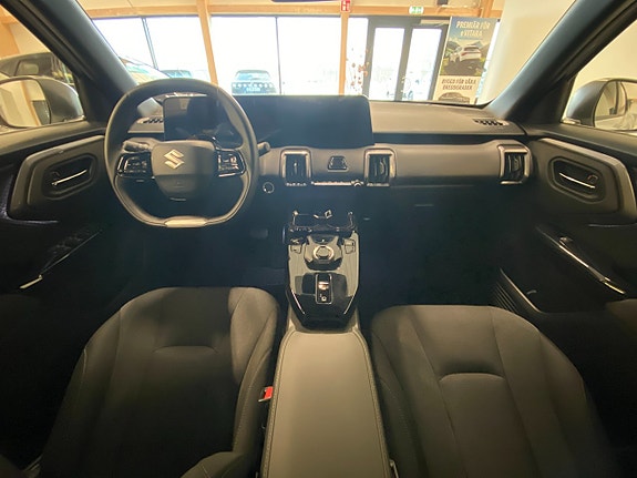 Suzuki eVitara 8 of 19