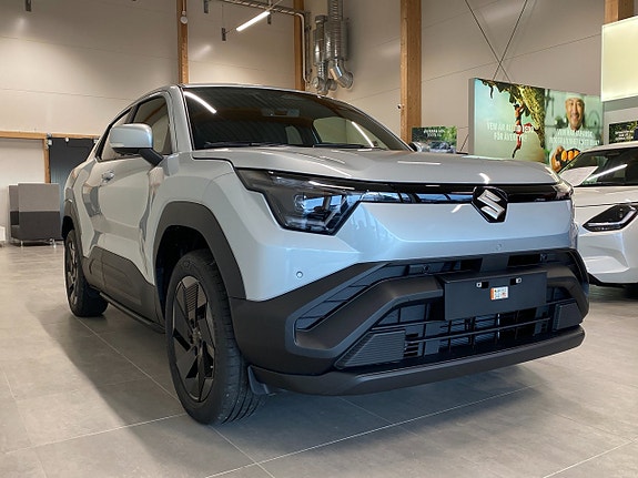 Suzuki eVitara 2 of 19