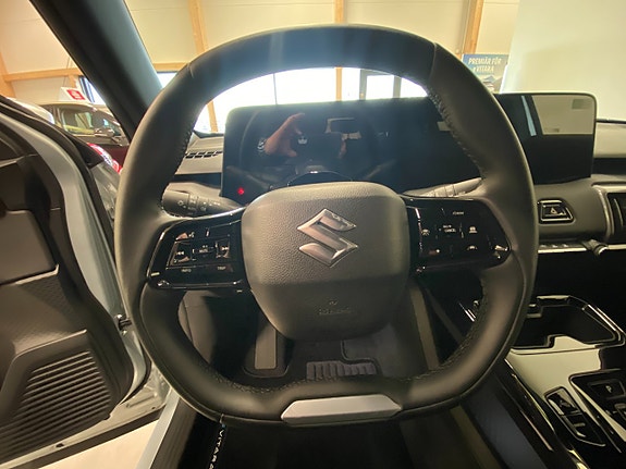 Suzuki eVitara 7 of 19