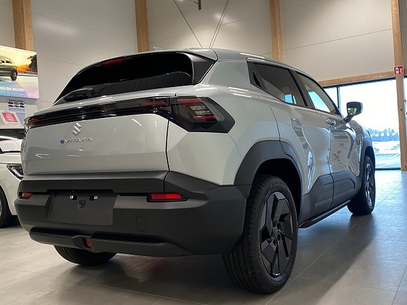 Suzuki eVitara 3 of 19