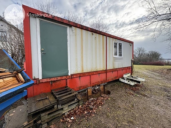 Manskapsbod på rullflak