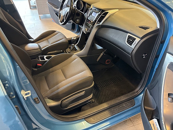 Hyundai i30 7 of 8