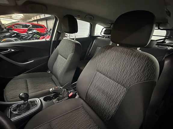 Opel Astra 11 of 13