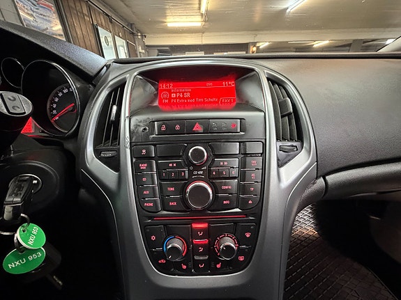 Opel Astra 13 of 13