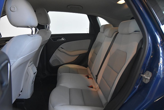 Mercedes-Benz B180 12 of 13