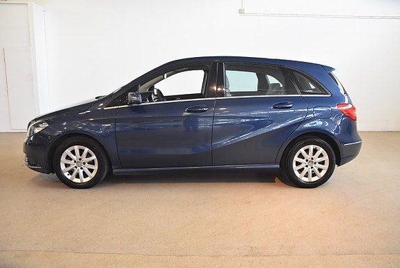 Mercedes-Benz B180 5 of 5