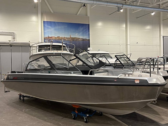 Buster Supermagnum 2020 ink Yamaha F300 *RESERVERAD*