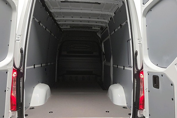 Mercedes-Benz Sprinter 317 9 of 11