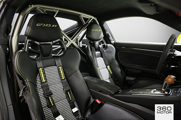 Porsche 911 GT3 RS 17 of 19