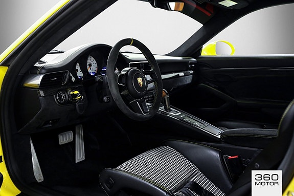 Porsche 911 GT3 RS 15 of 19