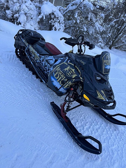 Ski-Doo Summit EXPERT 154" 850 E-TEC 10.25" Extra kylare 4 of 6