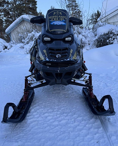 Ski-Doo Summit EXPERT 154" 850 E-TEC 10.25" Extra kylare 3 of 6