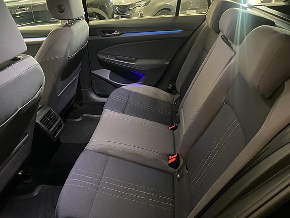 Volkswagen Golf Alltrack 8 of 21