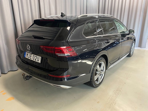 Volkswagen Golf Alltrack 5 of 21