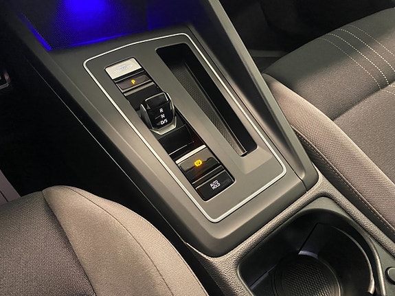 Volkswagen Golf Alltrack 17 of 21