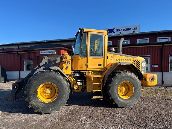 Nu demonteras Volvo L60E