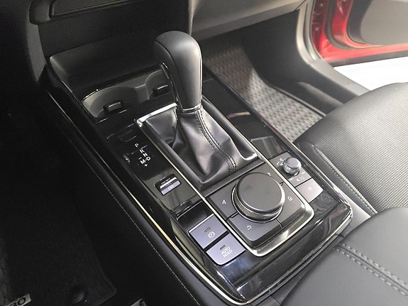 Mazda CX-30 8 of 12