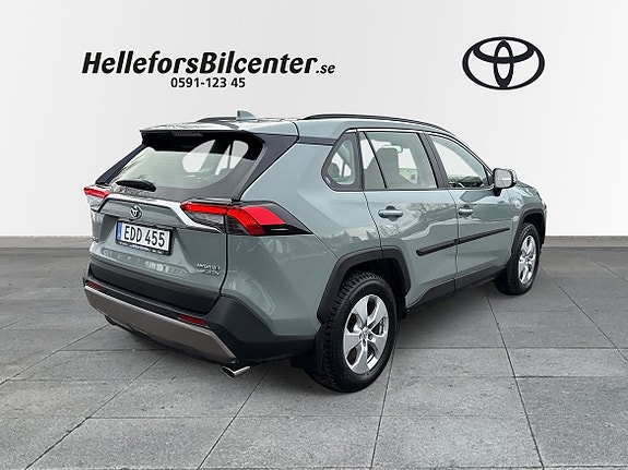 Toyota RAV4 18 of 23