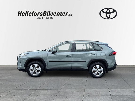 Toyota RAV4 3 of 5