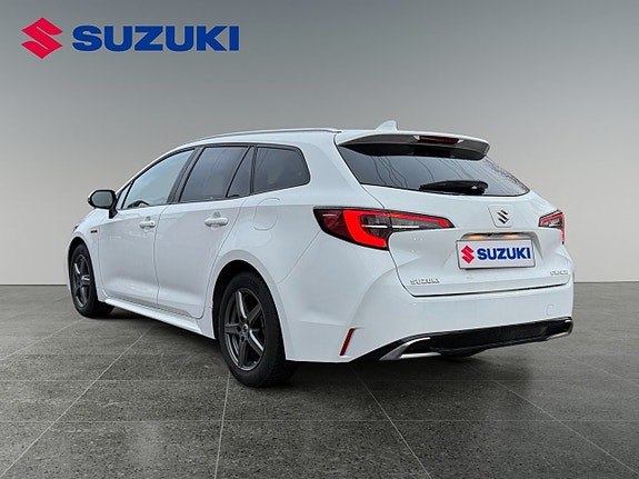Suzuki Swace 3 of 5