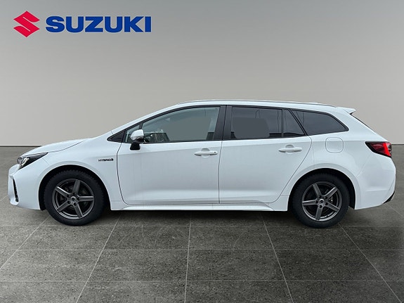 Suzuki Swace 2 of 5