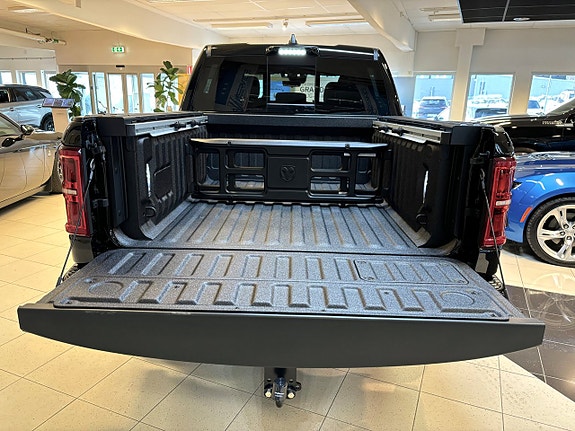 Dodge RAM 1500 12 of 23