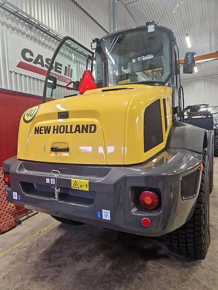 New Holland W100D 4 of 4