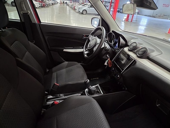 Suzuki Swift 4 of 10