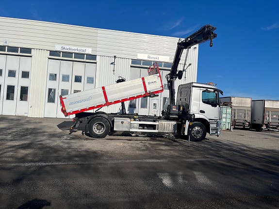 Mercedes-Benz Arocs Kran och tipp 17 of 18