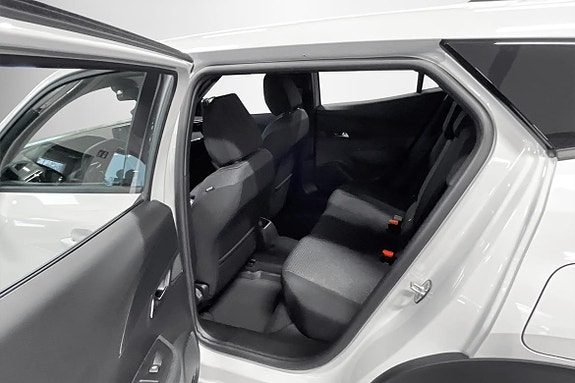 Peugeot 2008 6 of 8