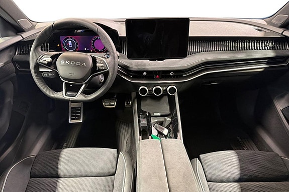 Skoda Superb 8 of 15