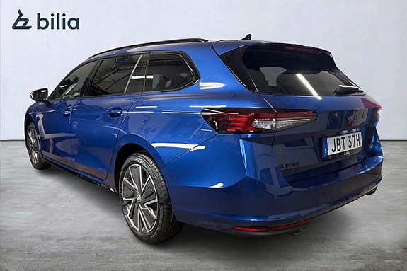 Skoda Superb 2 of 5