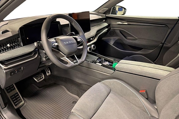 Skoda Superb 10 of 15