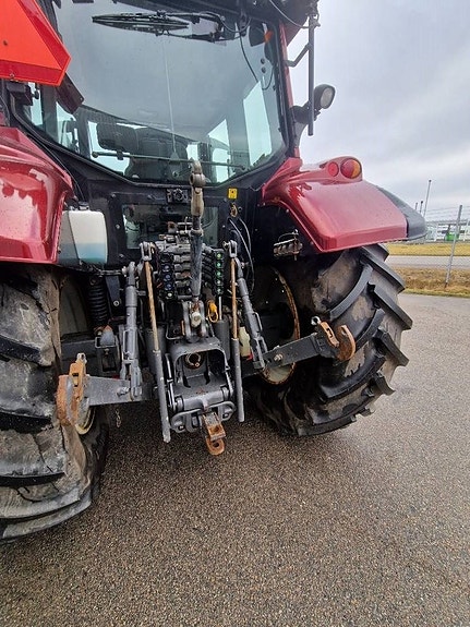 Valtra N 143 6 of 8