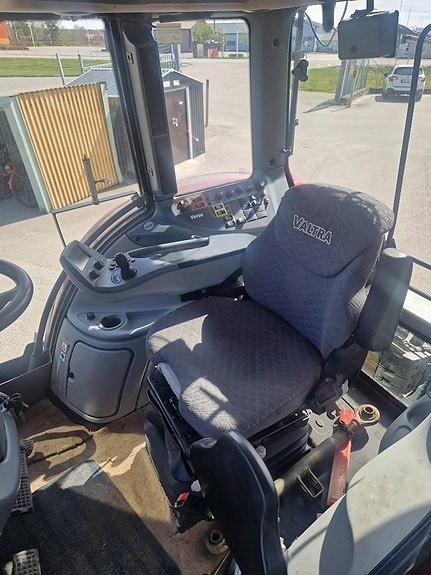 Valtra N 143 8 of 8