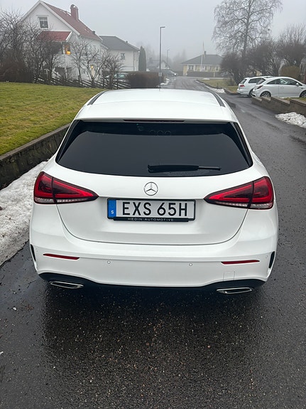 Mercedes-Benz A180 2 of 7