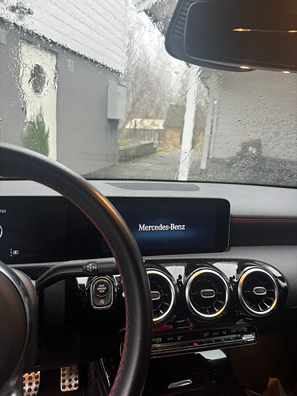 Mercedes-Benz A180 5 of 7