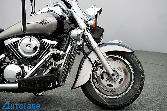 Kawasaki Vulcan 1600 Classic *Nya Däck 12 of 29