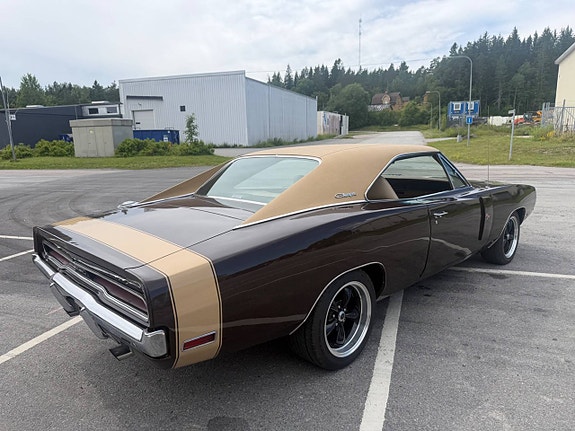 Dodge Charger 5 of 26