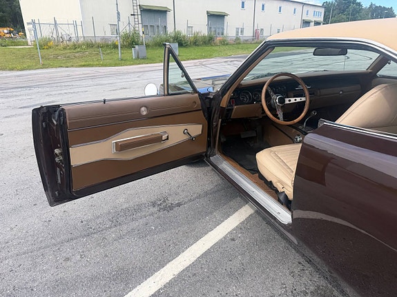 Dodge Charger 11 of 26