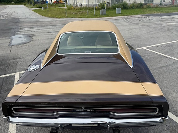 Dodge Charger 7 of 26