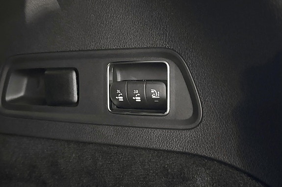Mercedes-Benz GLS450 d 24 of 28