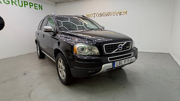 Volvo XC90 3 of 5