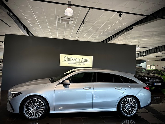 Mercedes-Benz CLA200 2 of 5
