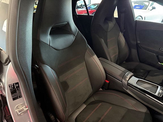 Mercedes-Benz CLA200 5 of 5