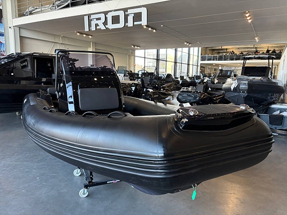 BRIG EAGLE 6.7 2020 Evinrude 150 HO V6