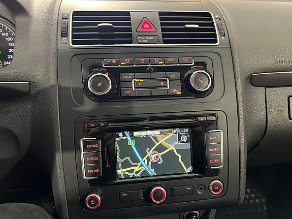 Volkswagen Touran Cross 12 of 25